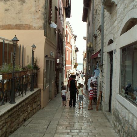 Hostel Alma 2 Poreč Exterior foto