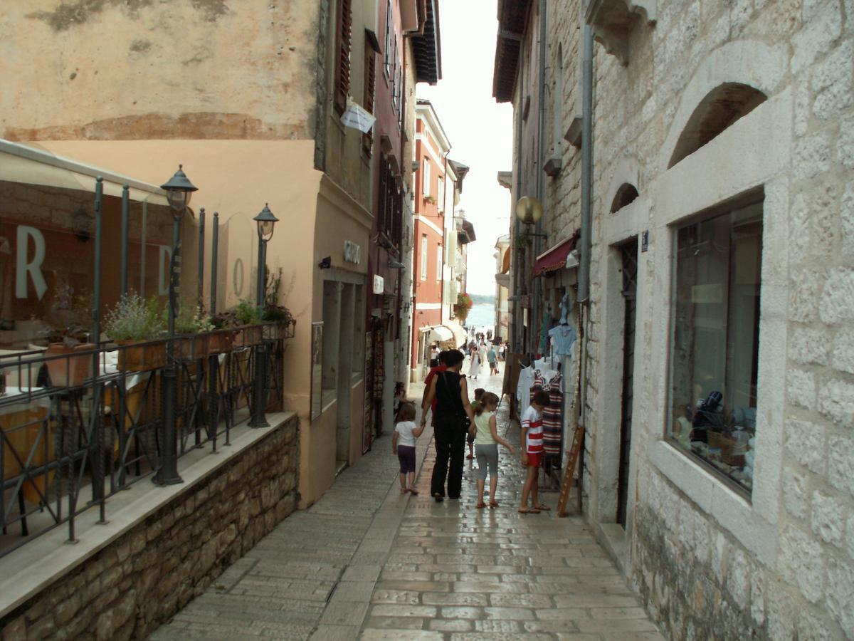 Hostel Alma 2 Poreč Exterior foto
